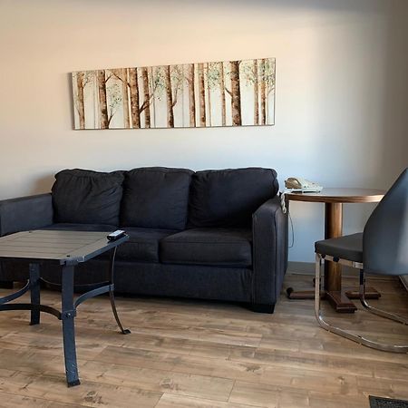 Dannys Hotel Suites; Surestay Collection By Best Western Beresford Exterior photo