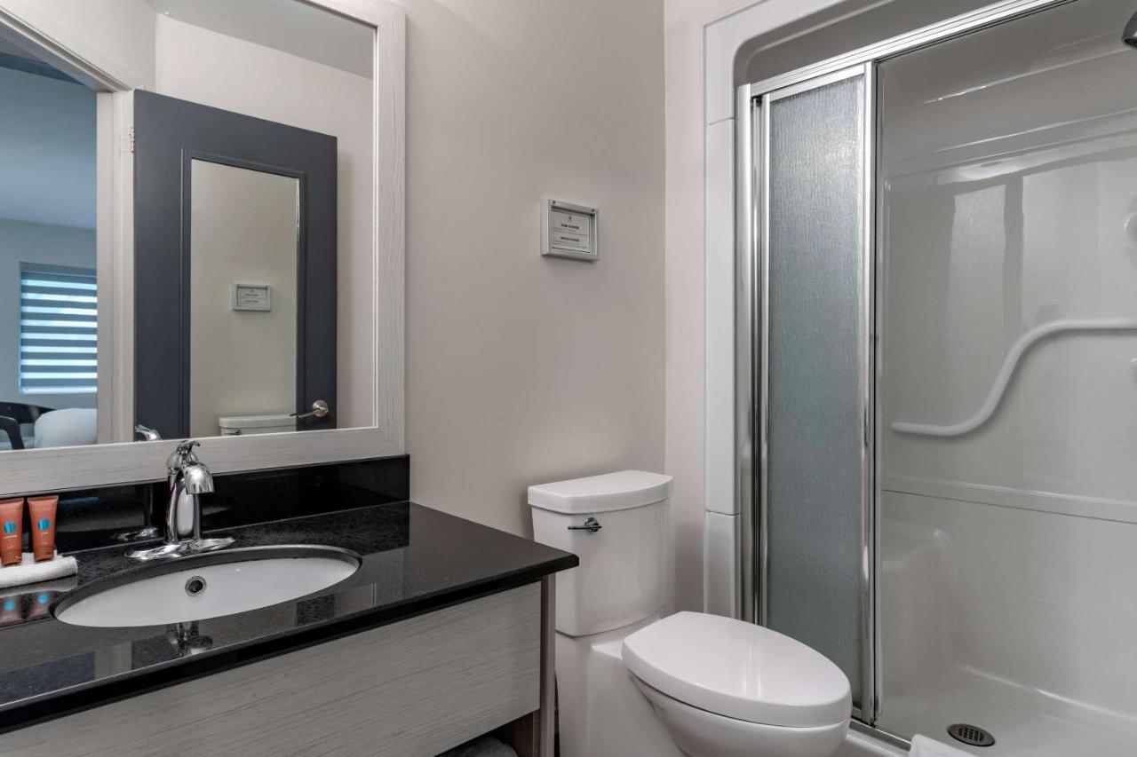 Dannys Hotel Suites; Surestay Collection By Best Western Beresford Exterior photo
